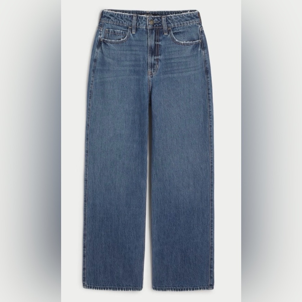Ultra High-Rise Mecium Wash Baggy Jeans Size 8 L gently used